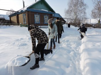ПОХОД С ВОЛОНТЕРСКОЙ АКЦИЕЙ  к 80-летию области