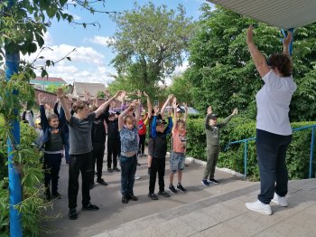 НА ЗАРЯДКУ СТАНОВИСЬ!