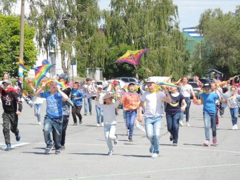 ПАРАД ЛАГЕРЕЙ