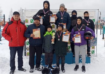 ZAЩИТНИКАМ ОТЕЧЕСТВА ПОСВЯЩАЕТСЯ